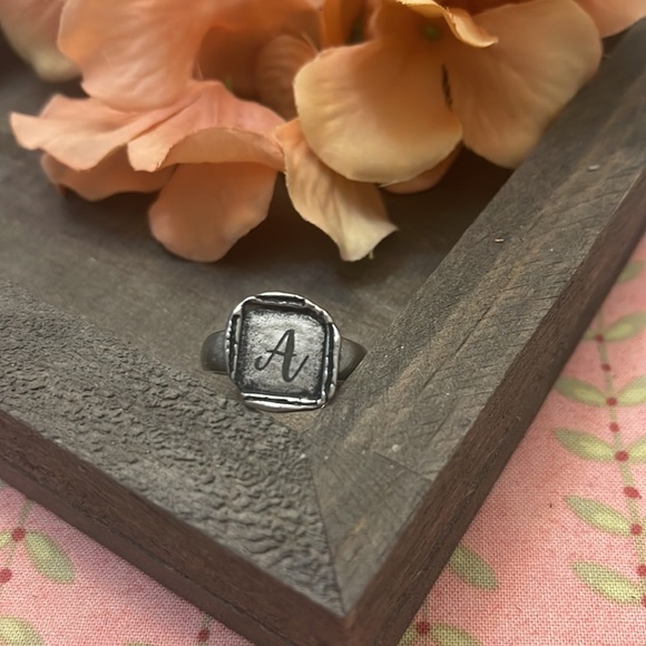 JBloom Silver initial Ring - Picture 2 of 3